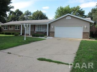 325 Lincoln Rd, Canton, IL 61520