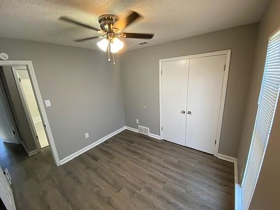 5th image of 2482 Redvers Ave