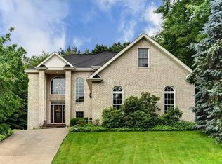 128 Snowberry Ln, Gibsonia, PA 15044