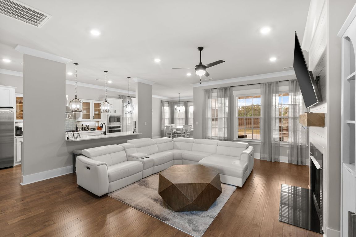 next background image