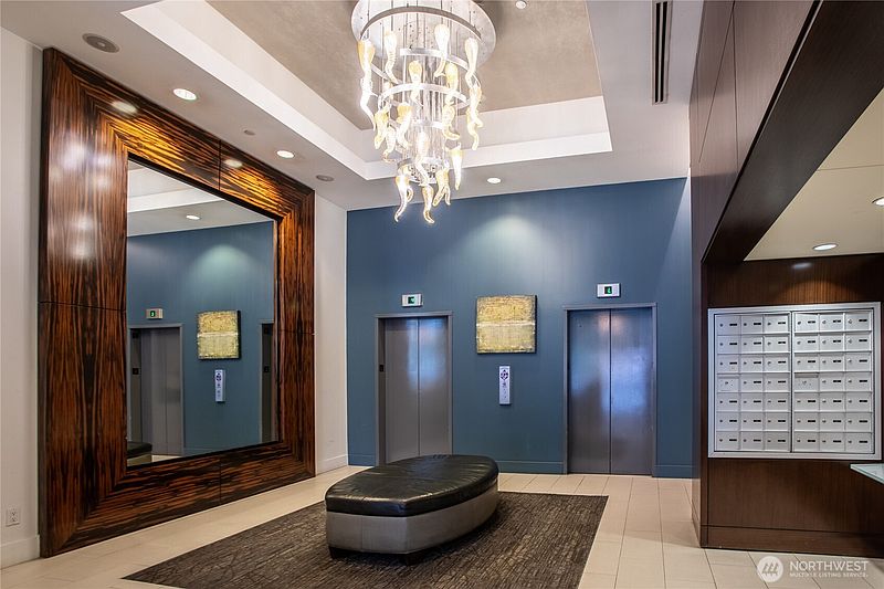 5th image of 1415 2nd Avenue #1009