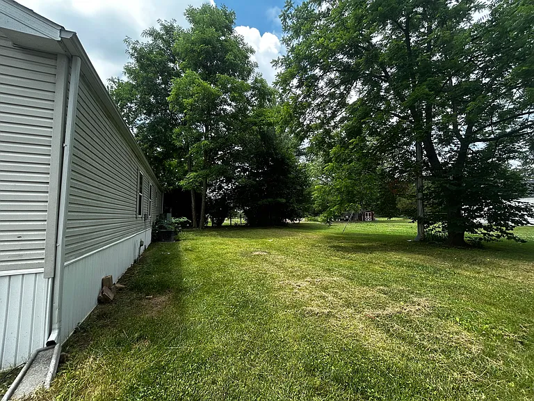 904 Middleway Pike — Photo 2