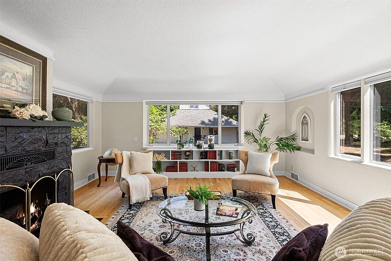 5th image of 5408 71st Avenue Ct E