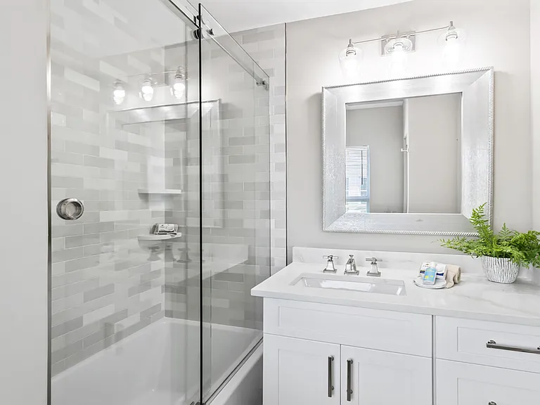 440 Kings Town Dr — Photo 24