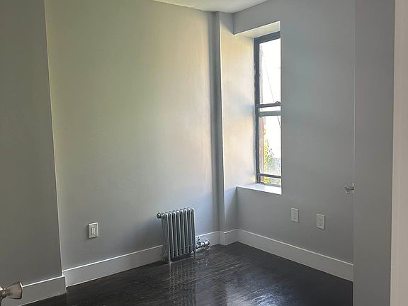 4th image of 413 E 114th St APT 4E