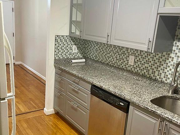 3rd image of 211 West St Unit 7B