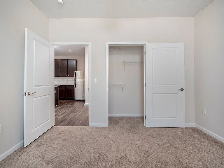 Bentley Apartments — Photo 8