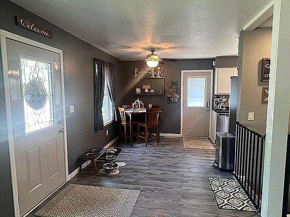 3rd image of 114 Elmwood Ct