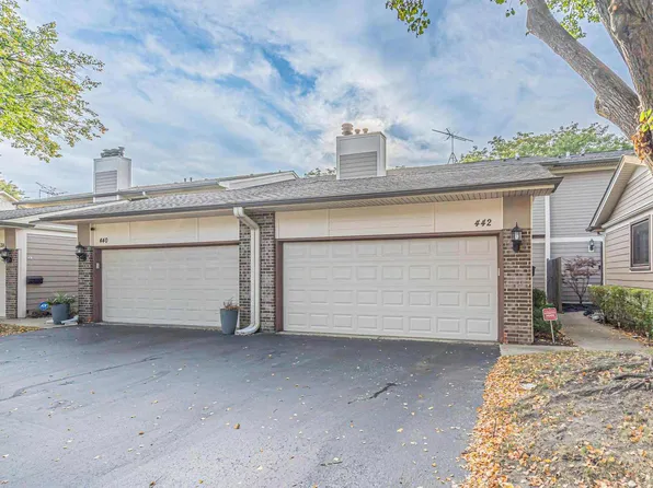 442 Swan Blvd, Deerfield, IL 60015