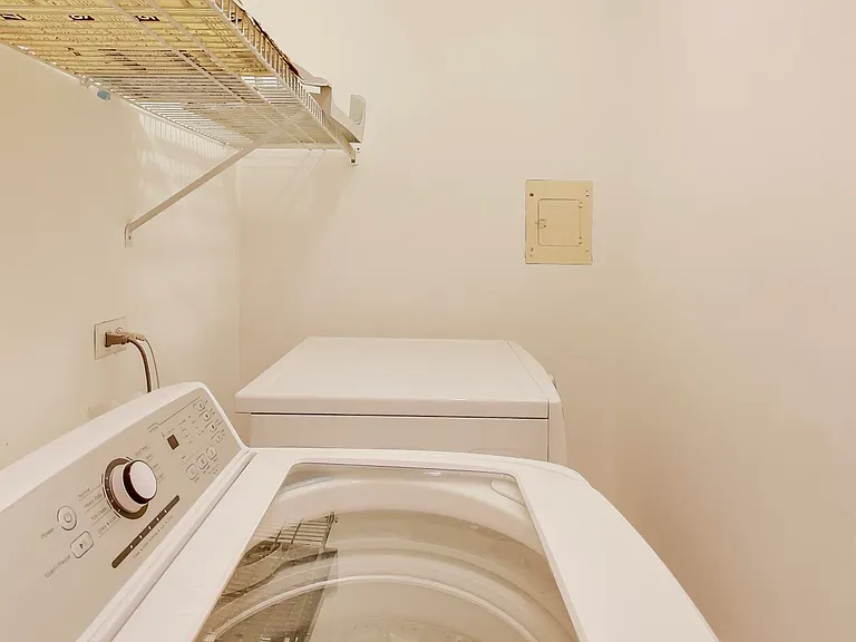 5400 N Sheridan Rd #210 — Photo 8