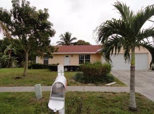 160 Martin Cir, Royal Palm Beach, FL 33411