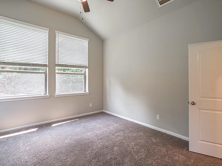 28104 Rocky Heights Dr — Photo 20