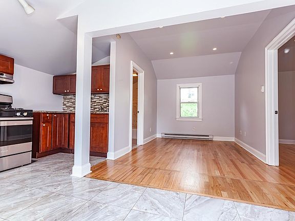 4th image of 3230 Lexington Ave #7