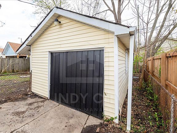3rd image of 1315 N Drexel Ave