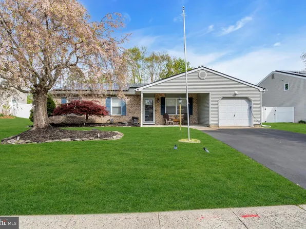 179 Ravenwood Blvd, Barnegat, NJ 08005
