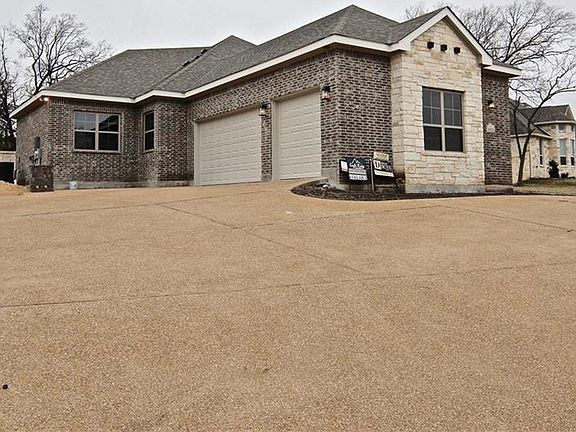 3rd image of 4026 Pecan Mdw