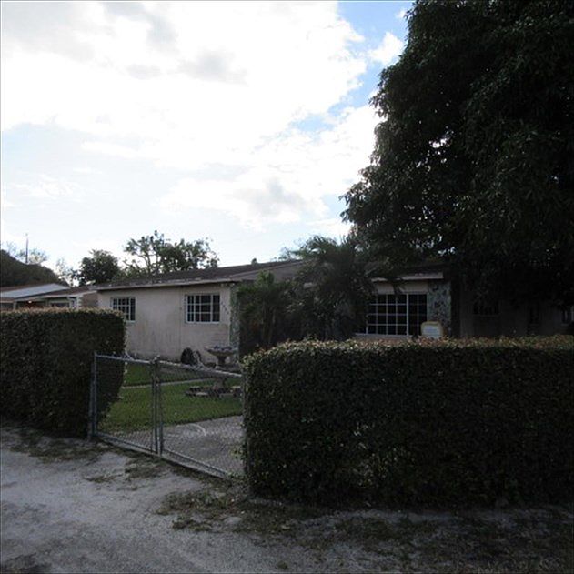 2nd image of 2980 NW 166th St