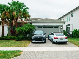 8544 Apple Falls Ln, Boca Raton, FL 33496