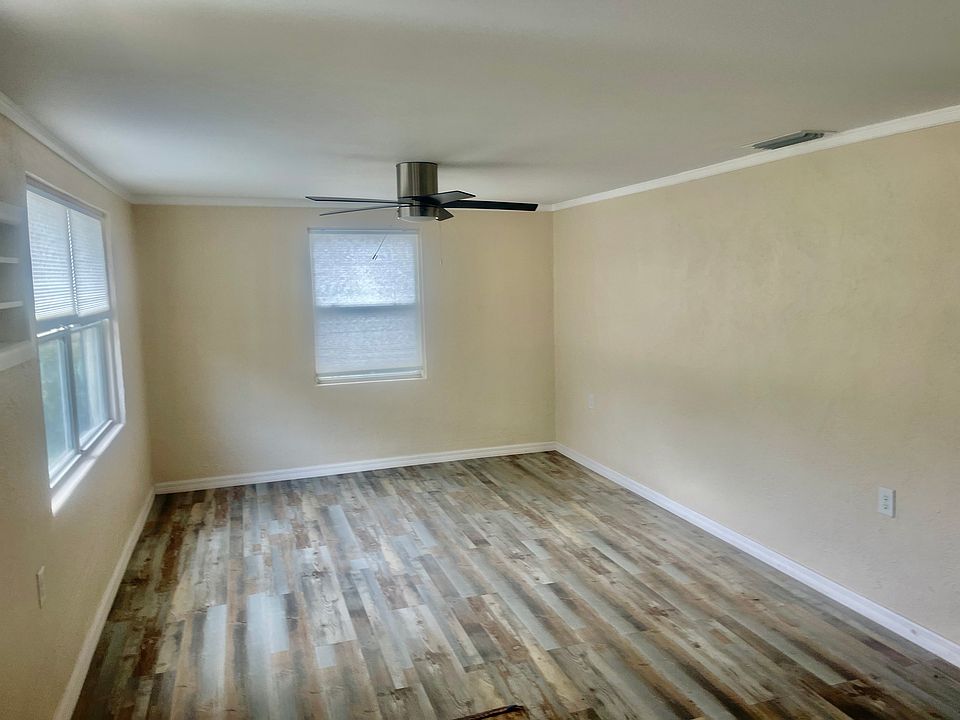 2nd image of 4095 Close Ct