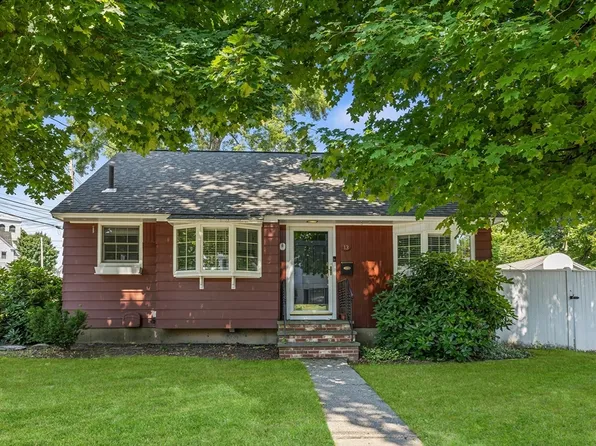 13 Florence St, Hudson, MA 01749