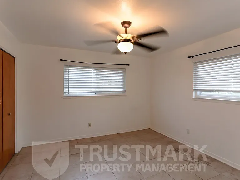 101 Highland Oaks Dr — Photo 27