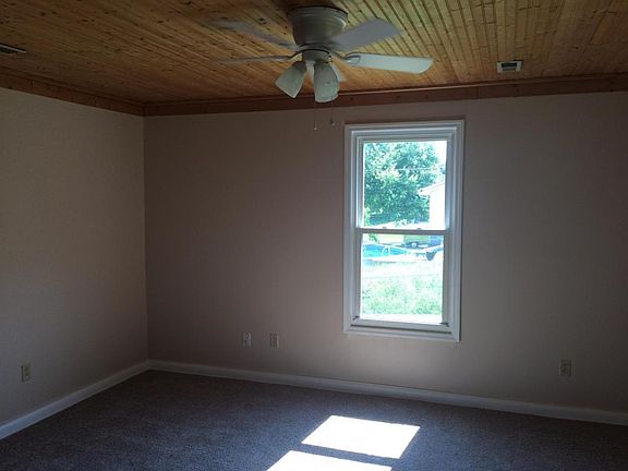 3rd image of 326 Hiawassee Ave