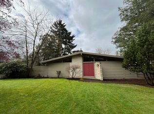 6847 SW Raleighwood Way, Portland, OR 97225