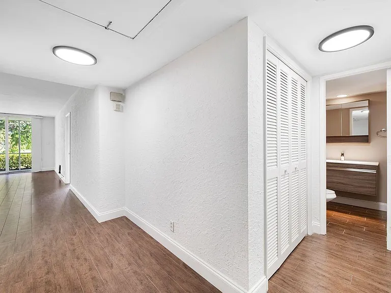 2851 S Palm Aire Dr #107 — Photo 26