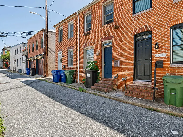 409 S Duncan St — Photo 2