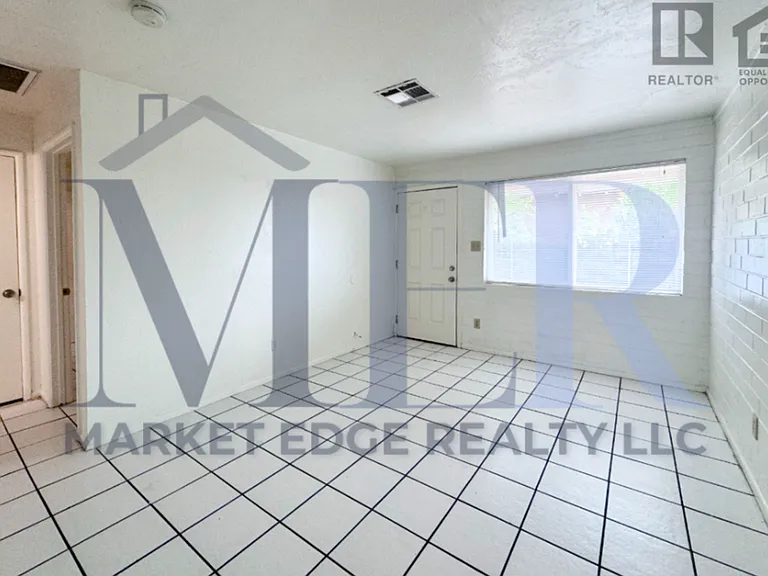 1640 E Brill St — Photo 14