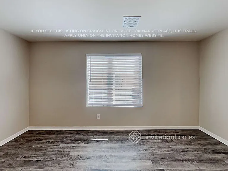8033 W Agora Ln — Photo 5