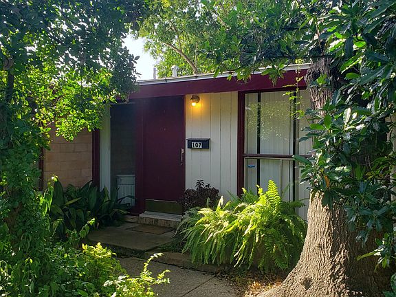 3rd image of 103 Oak Park Dr