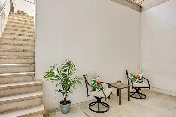 Sold by Compass | media 19