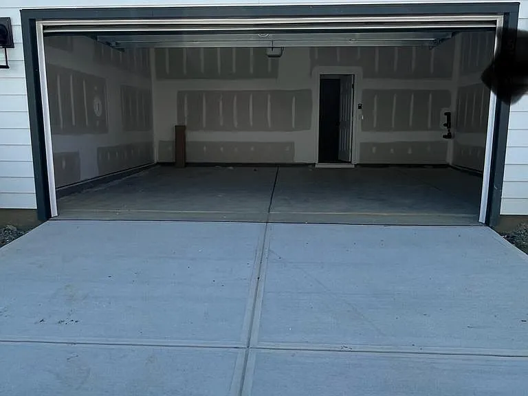 5760 Coulee Ln — Photo 36