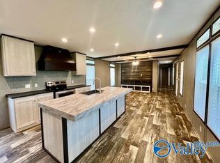 294 Hunter Rd, Hazel Green, AL 35750