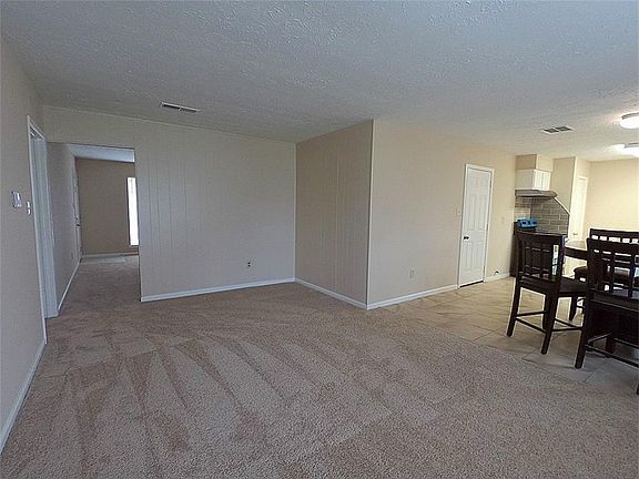 4th image of 11510 Ensbrook Dr