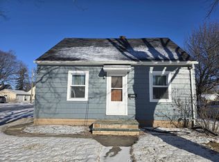 1042 W Kamps Ave, Appleton, WI 54914