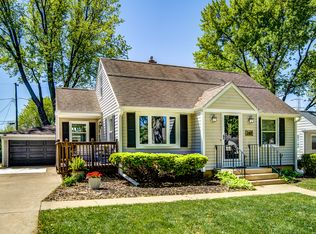 247 Weaver Dr, Cary, IL 60013