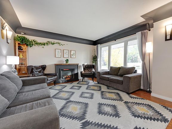 3rd image of 10466 159th St NW