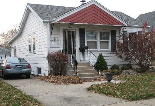 1st image of 10412 S Sawyer Ave