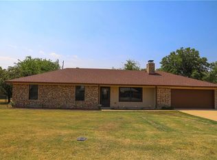 305 E Short St, Leonard, TX 75452