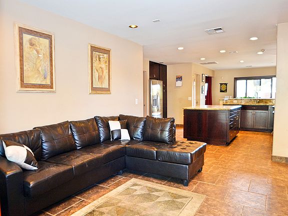4th image of 4101 E Dahlia Dr