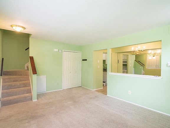 4th image of 513 Longshore Dr APT A