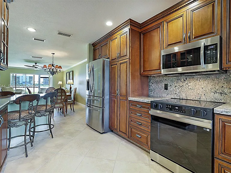 100 Intracoastal Pl #102 — Photo 14