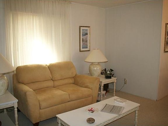 3rd image of 7899 SE Eagle Ave