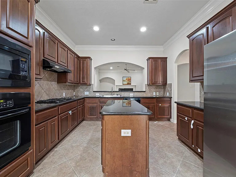 14443 Basalt Ln — Photo 13