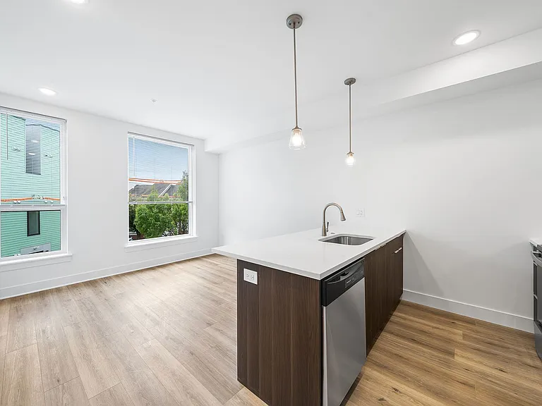 4324 Lancaster Ave — Photo 41