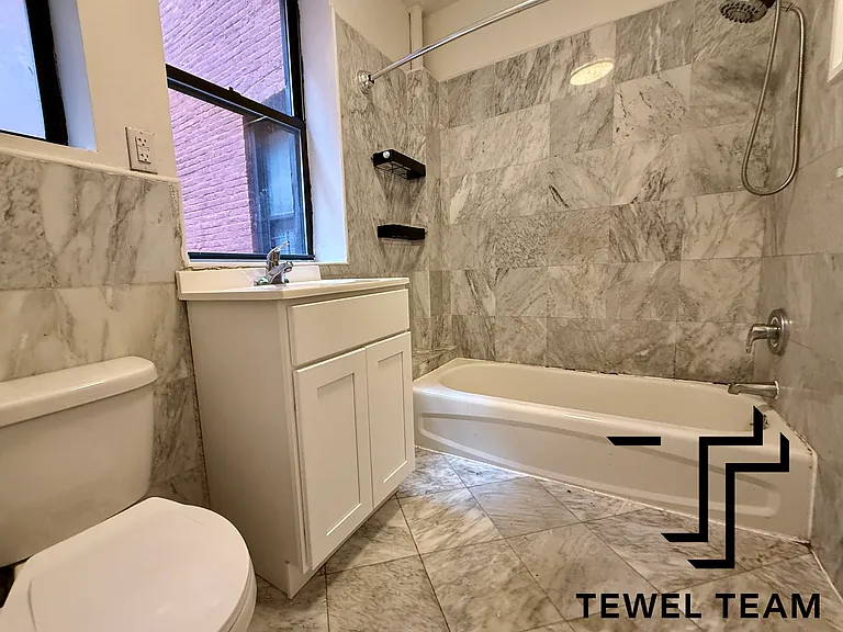 1632 Madison Ave #3L — Photo 6