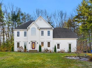 1 Carousel Ct, Londonderry, NH 03053