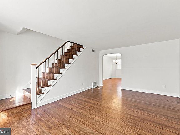 2nd image of 973 Fairfax Rd